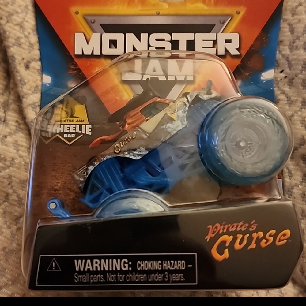 MONSTER TRUCK PIRIATE'S CURSE